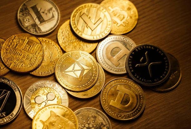 Altcoin Season Not Remotely Close, Bitcoin Dominance Still Too High: Market Expert Says